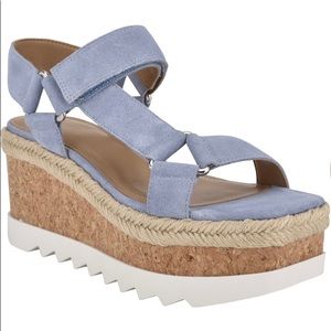 MARC FISHER LTD GYLIAN LIGHT JEANS SUEDE PLATFORM WEDGE SANDAL